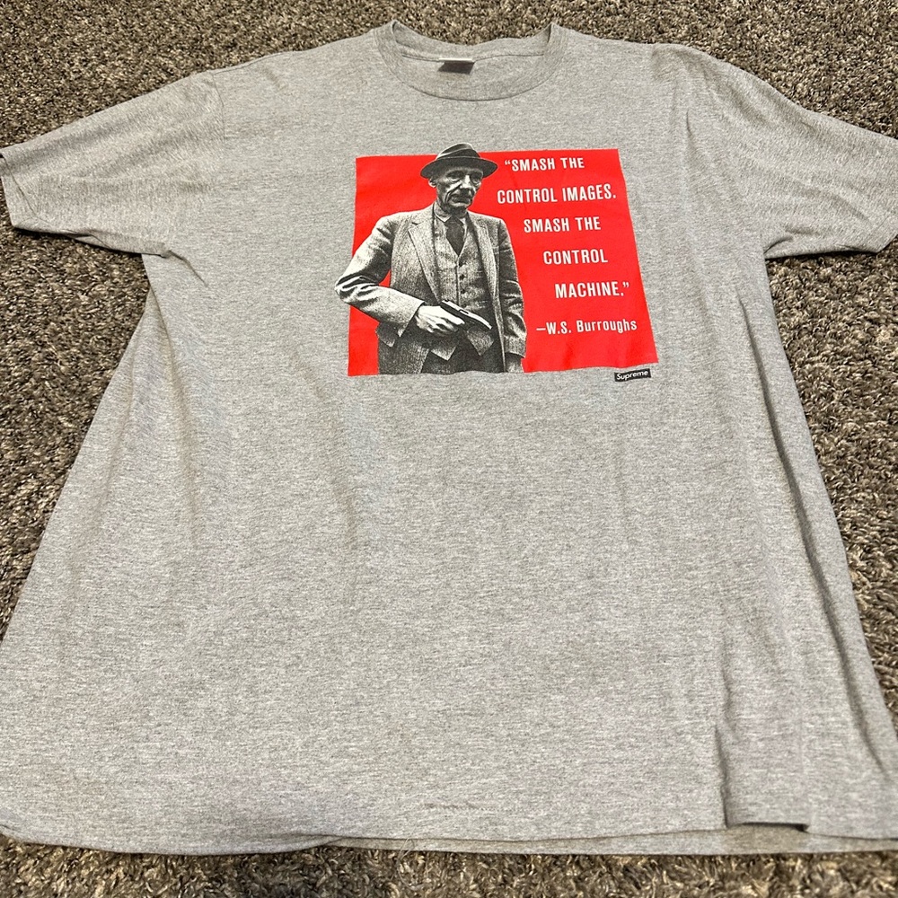 Men’s Supreme shirt Size XL $50